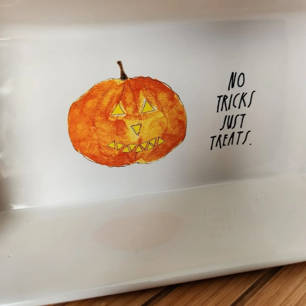 Rae Dunn Artisan Collection Halloween‎ Pumpkin No Tricks Just Treats Baking Dish